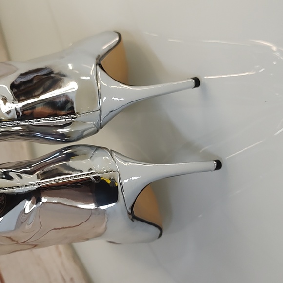 Arqa Silver Knee High Sexy Pointed Toe Boots Size 8 - Picture 5 of 15